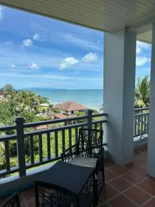 Top-Floor 1-Bedroom Ocean View Condo - Ban Na Dan