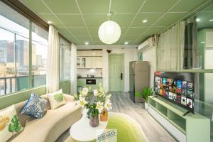 Luxe Paradise Residence 76 To Ngoc Van