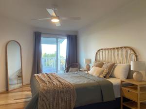 Samphire Stays at Foul Bay