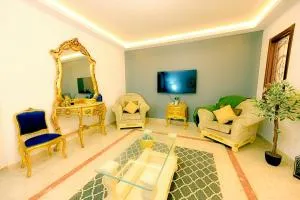 ROS - Charming 3 Bedroom Maisonette - 阿塔德