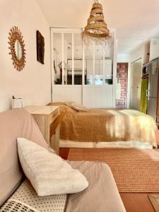 Appartements Appartement 3 pers - piscine - clim - parking : photos des chambres