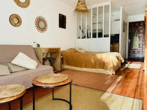 Appartements Appartement 3 pers - piscine - clim - parking : photos des chambres