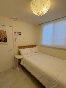 3 Rooms l 3 Beds l MRT 8 min l Gwanghwamun