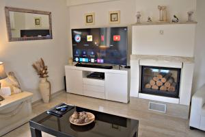 Villa 1 Sandy Beach Villas - Heated pool - Jacuzzi - Private Beach Area - Sea Views