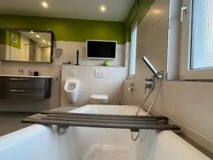 Sonnenblick Apartment sunview #rain-shower 2P bathtube BIG kitchen - Fröndenberg