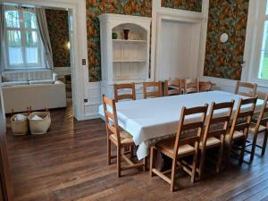 Maisons de vacances Gite Chateau baie de somme 10 a 12 personnes : photos des chambres