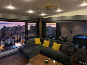Magic VieW Luxury Penthouse with Jacuzzi and Sea view 