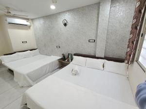 Ginger hotels ujjain tower kshipra inn-Family stay airconditioned hotel