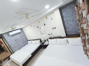 Ginger hotels ujjain tower kshipra inn-Family stay airconditioned hotel