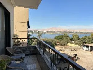 Oscar Apartment 9 - El Bayâdîya