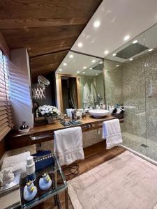 Cosy Penthouse Central Village