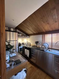 Cosy Penthouse Central Village