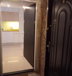 Centrum Krakowa, apartament z ogrodem i parkingiem