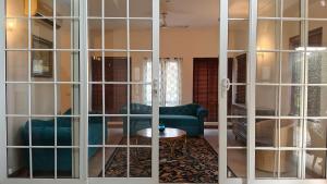 Private Golf course villa, 30 min from Gurgaon