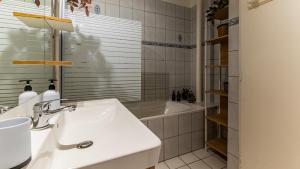 JunglAppart T3 Familial Proche Gare & Centre I Garage Inclus par CN Loc