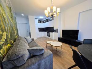 Alluring Jungle apartment in Silk District