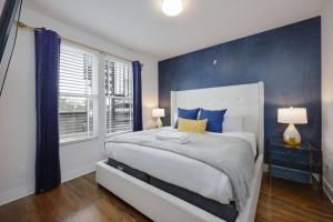 Blue Horizon - Hot Tub - Dual Rooftop Balconies