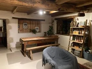 Longère en bordure de bois - Maisonnay