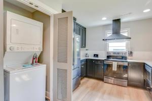 Spacious 3 Bedroom Historic Franklin Quadplex