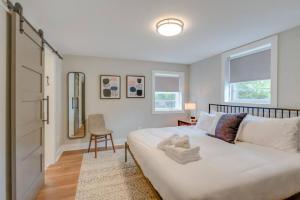 Spacious and Peaceful Historic Franklin Quadplex