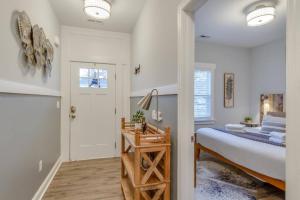 Music City Charmer Tons of Beds Thirty Day Minimum