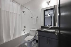 Two Townhomes Blue Dreams and Rustic Elegance