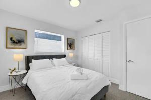 Fab 4BR Twin Villas Near Design District and Wynwood