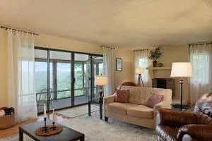 Sunrise Mountain Retreat-Relaxing Getaway in Jasper with a Hot Tub - Vendor