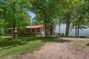 Sunrise Mountain Retreat-Summer Getaway in Jasper with a Hot Tub