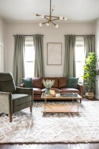 Mid-Century Modern Retreat in Little Italy