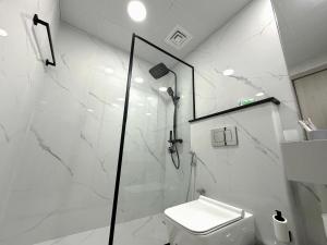 Dubai Marina - 1BHK Fancy Apartment