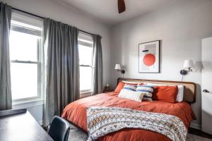 Mid-Century Modern Retreat in Little Italy