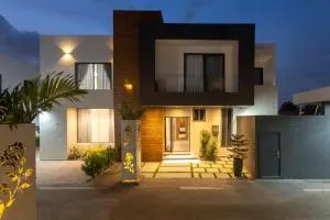 Glorias court - Ashalebotwe