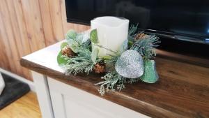 1 floor, Pocono Pond house with Game Room