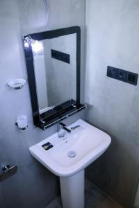 Sea Breeze Place Hiriketiya