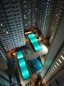 28th Floor 1 Bedroom Unit with Pool View