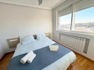 Madrid Luxe Oasis 4 Bedroom with Terrace & Pool - Quintana