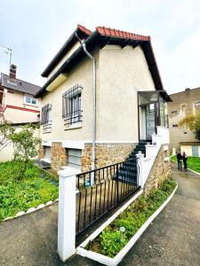 Cozy apartment with garden