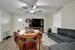 9 guest house in Louisville