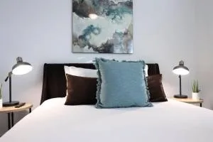 Ten Minutes to Broadway Alluring Gated Townhome - Pegram