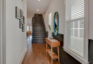 Big Spectacular Townhome Giant Covered Patio