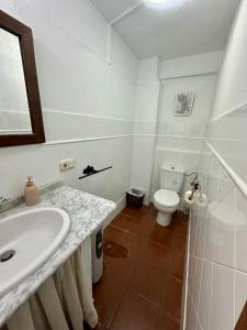 Habitación cama de matrimonio con baño privado