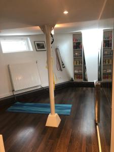 Charming Studio on House Boat