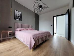 Ostatni dom po lewej