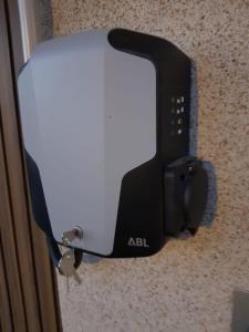 Wohlfühlwohnung Sonnenterrasse E Auto Ladestation