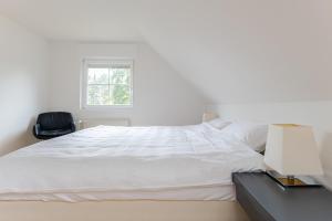 Idyllisches, neu renoviertes Haus mit Steg am See