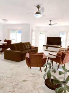 Linda casa em condomínio- praia lagoinha