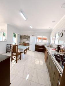 Linda casa em condomínio- praia lagoinha