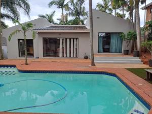 Umhlanga Landed on the rocks