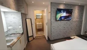 Larisa's Nr 11 mit Parkplatz - 汉堡